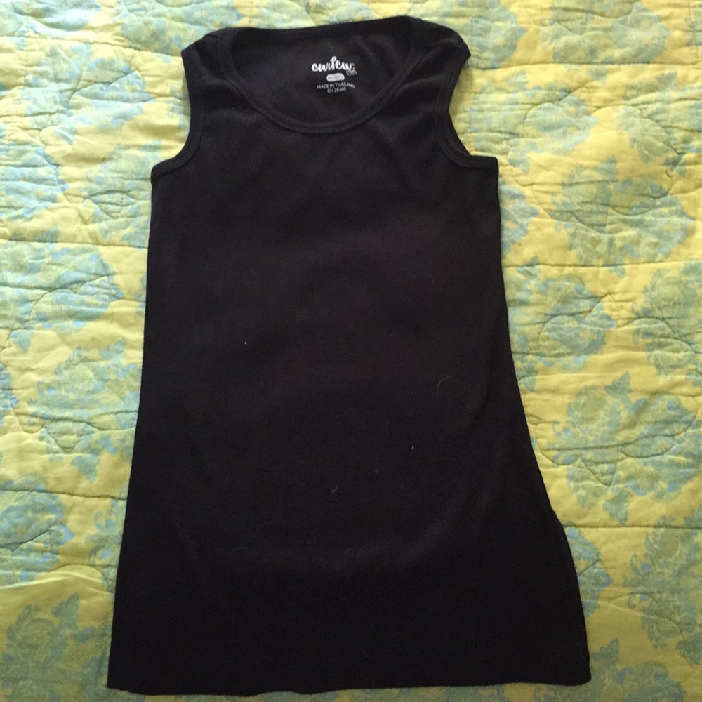 Plain black tank top. Perfect for the summer!